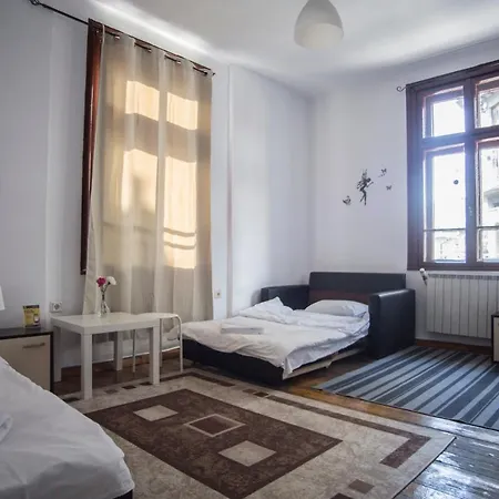 Hotello Hostel *